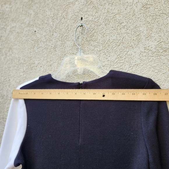 EXCLUSIVELY MISOOK Women's Top Small Black White Two Tone Classic Professional - Picture 6 of 8